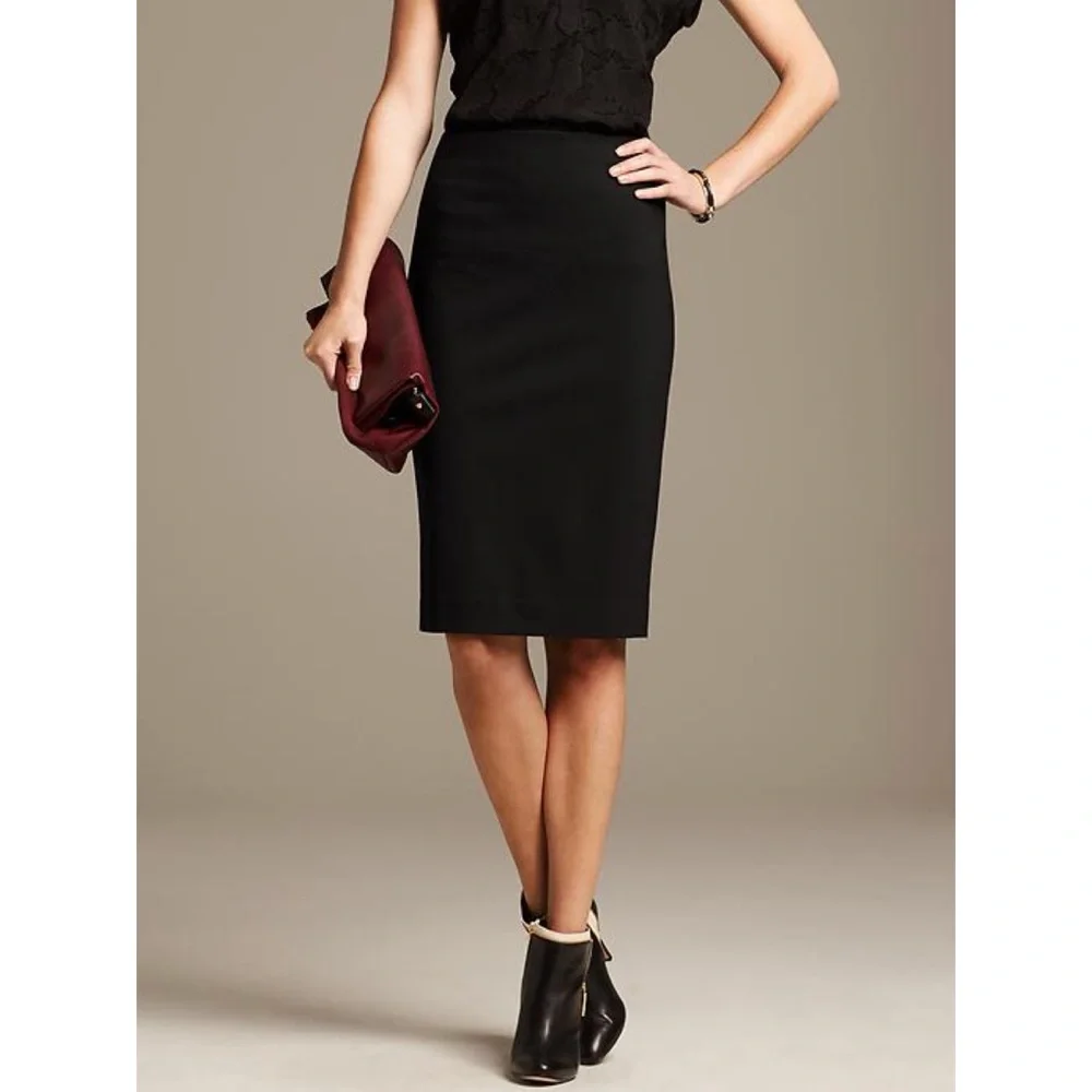 ❤️ Banana Republic Black Stretch Ponte Pencil Skirt